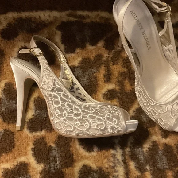 Audrey Brooke Cream Lace Peep-Toe Heels - Picture 2 of 4